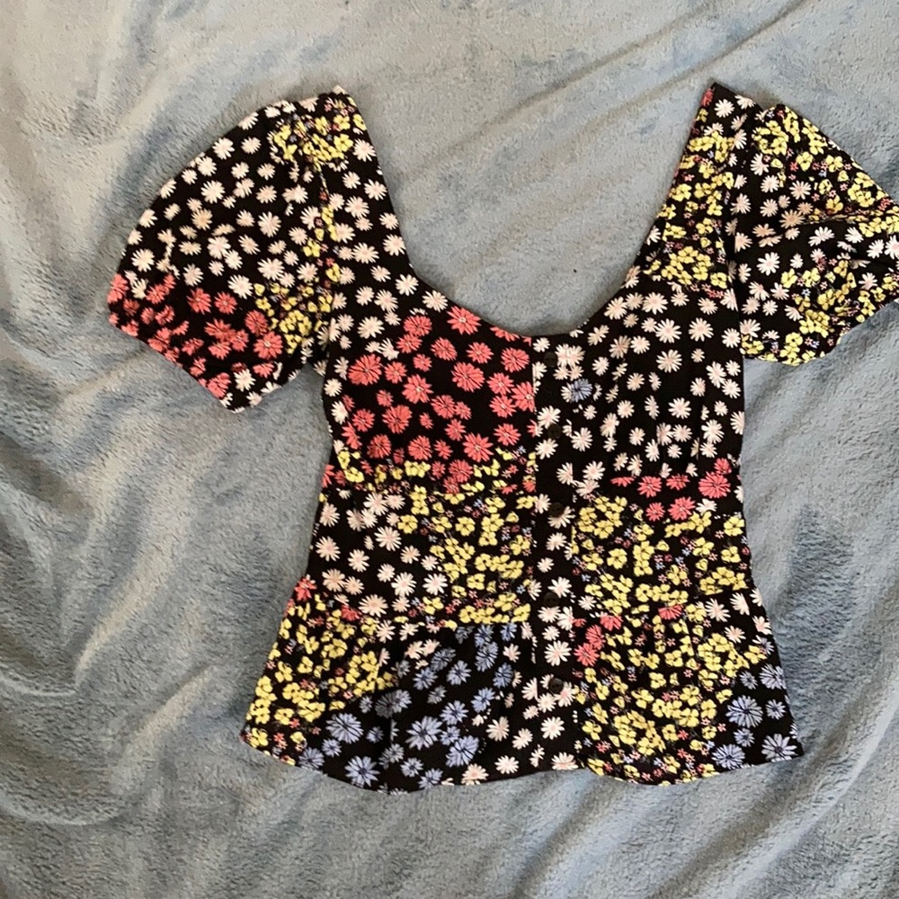 Ruched lower back floral ditsy sun shirt blouse